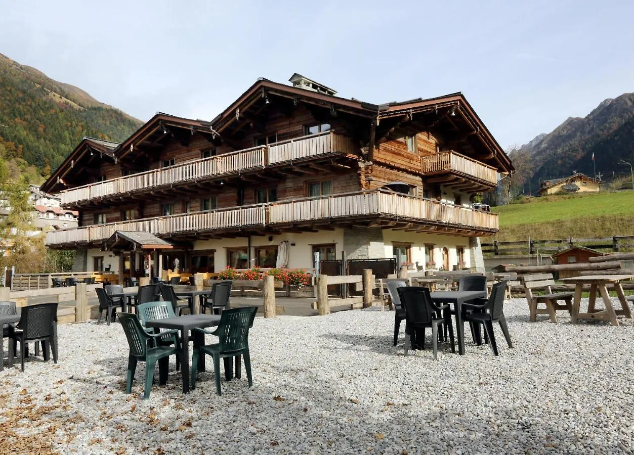 Alpen Chalet - Charme Mountain Hotel - Schilpario