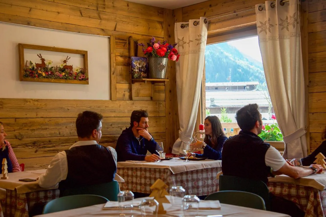 Alpen Chalet - Charme Mountain Hotel - Schilpario