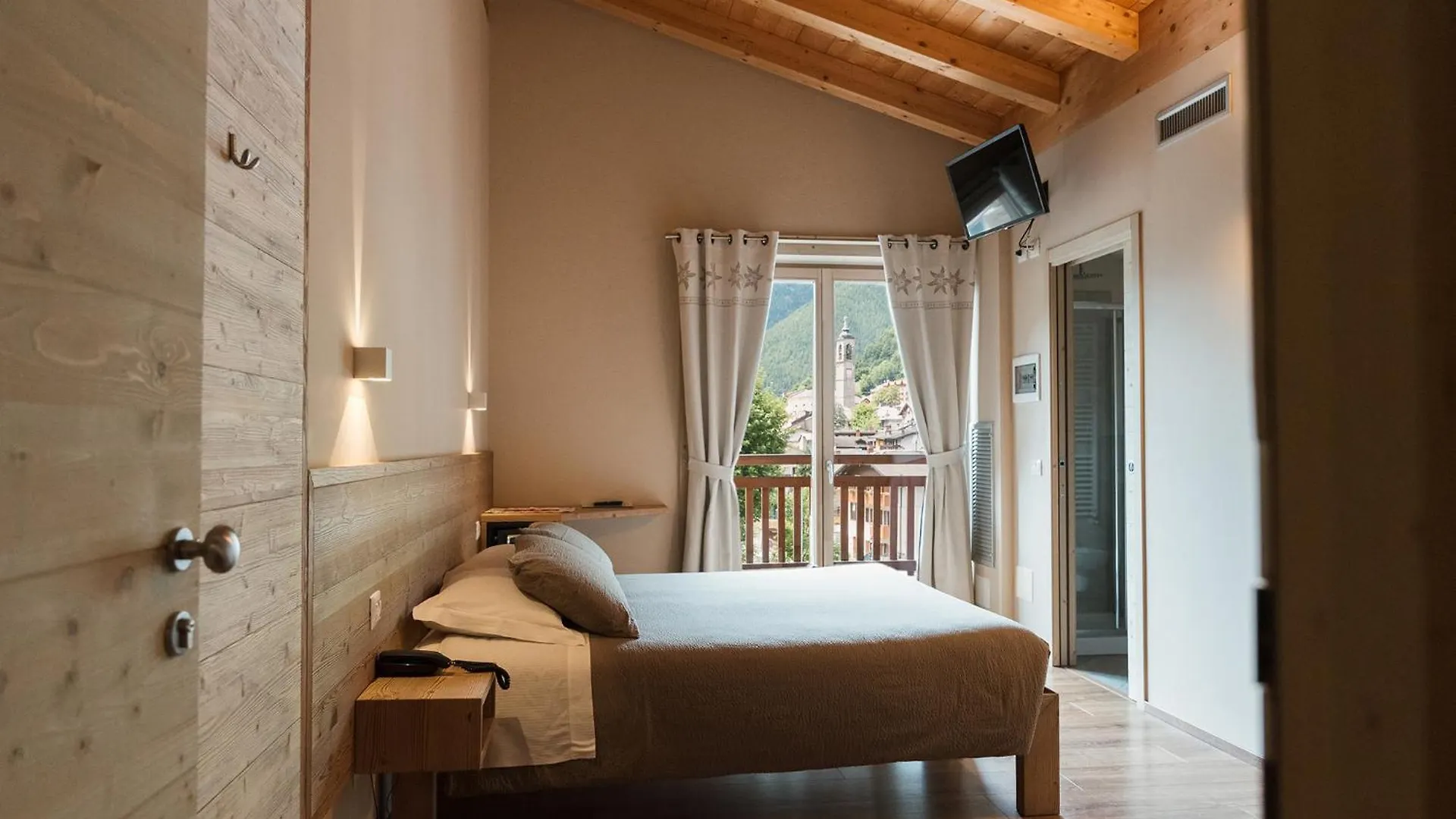 Alpen Chalet - Charme Mountain Hotel - Schilpario 3*,