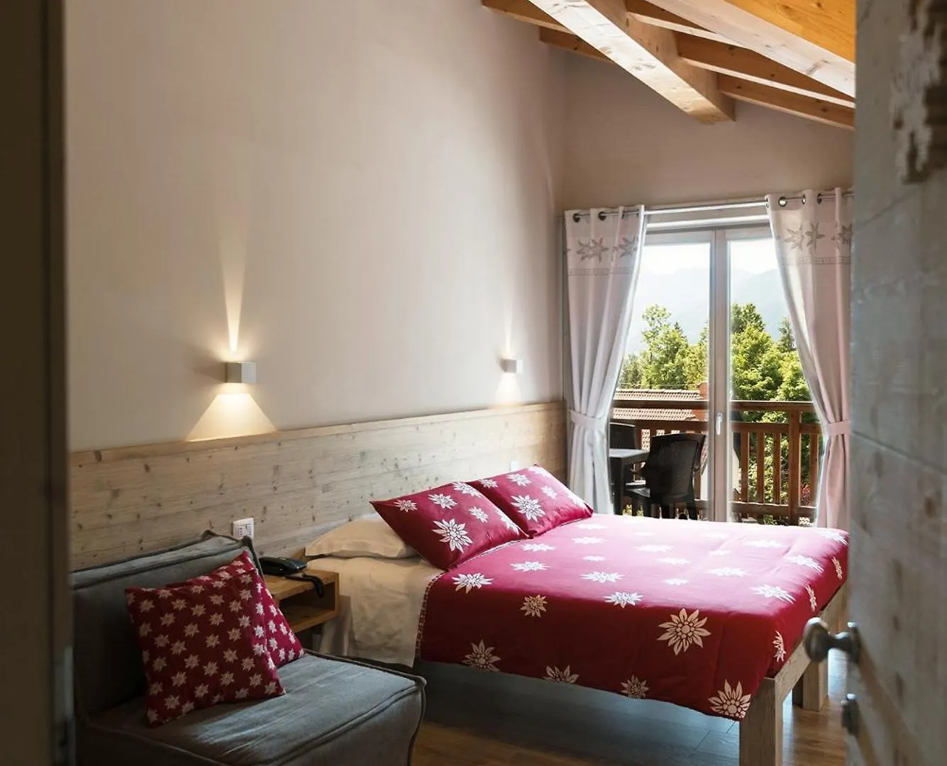 Alpen Chalet - Charme Mountain Hotel - Schilpario Italien
