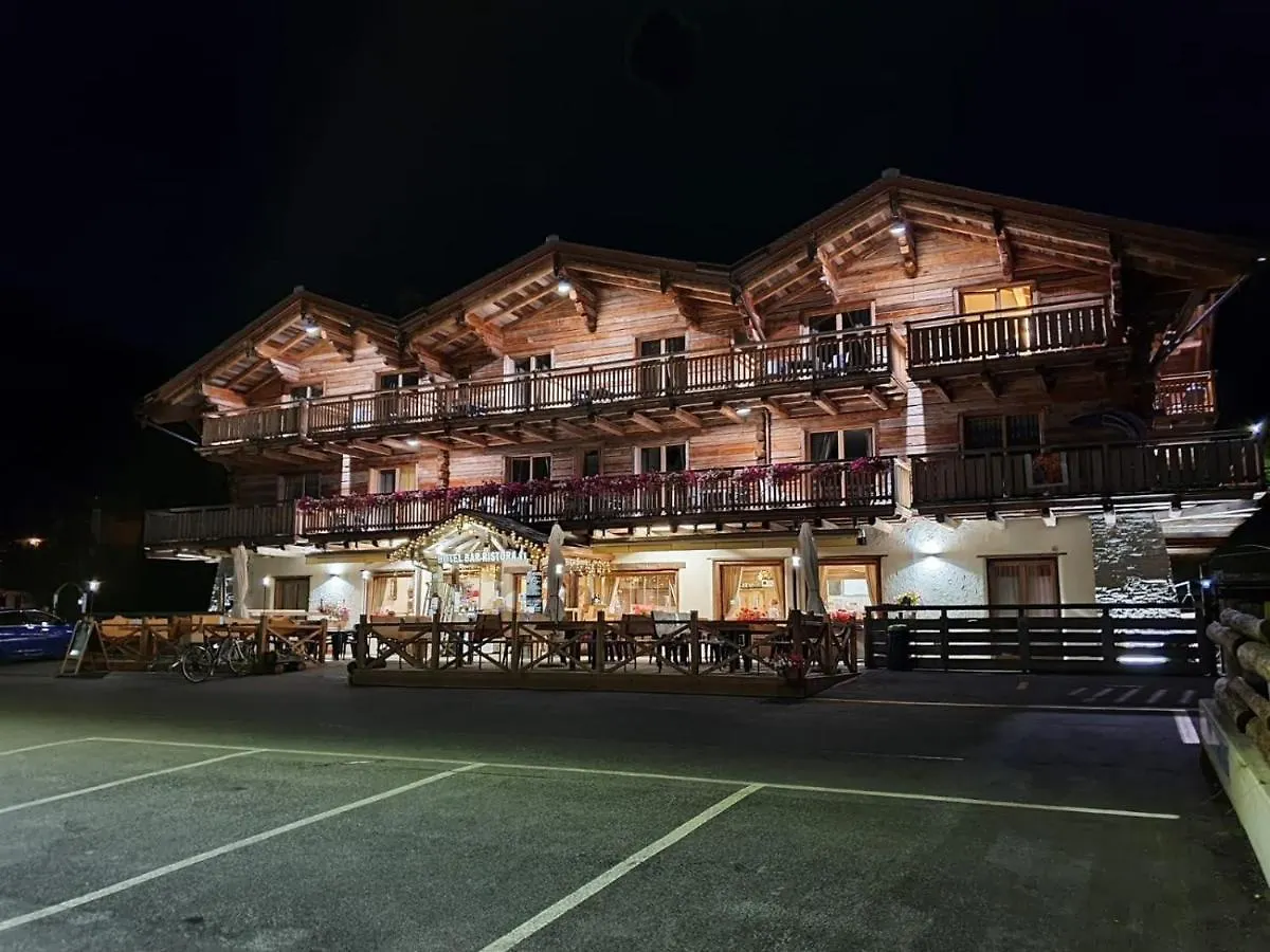 Alpen Chalet - Charme Mountain Hotel - Schilpario 3*,  Italy