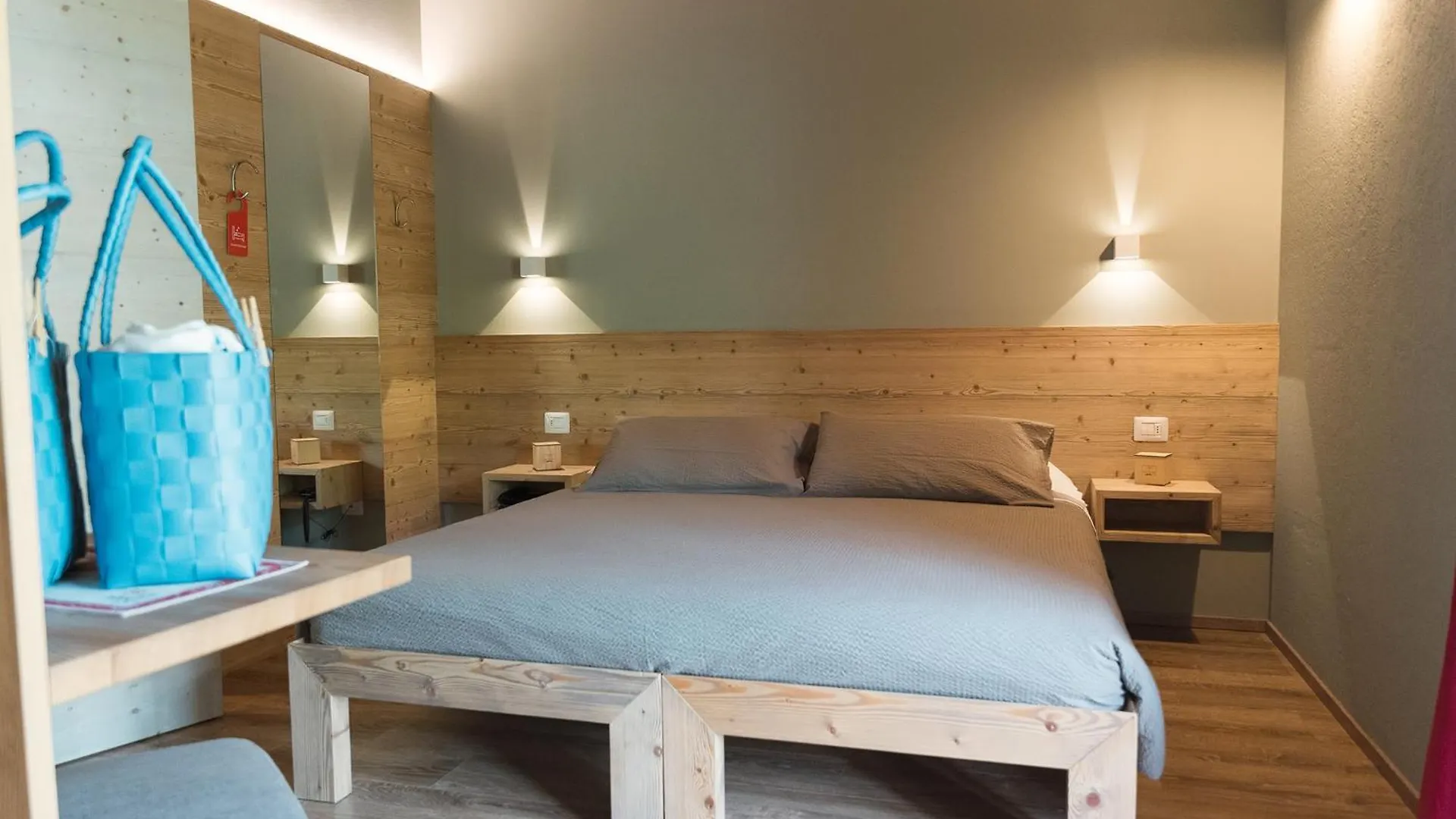 Alpen Chalet - Charme Mountain Hotel - Schilpario