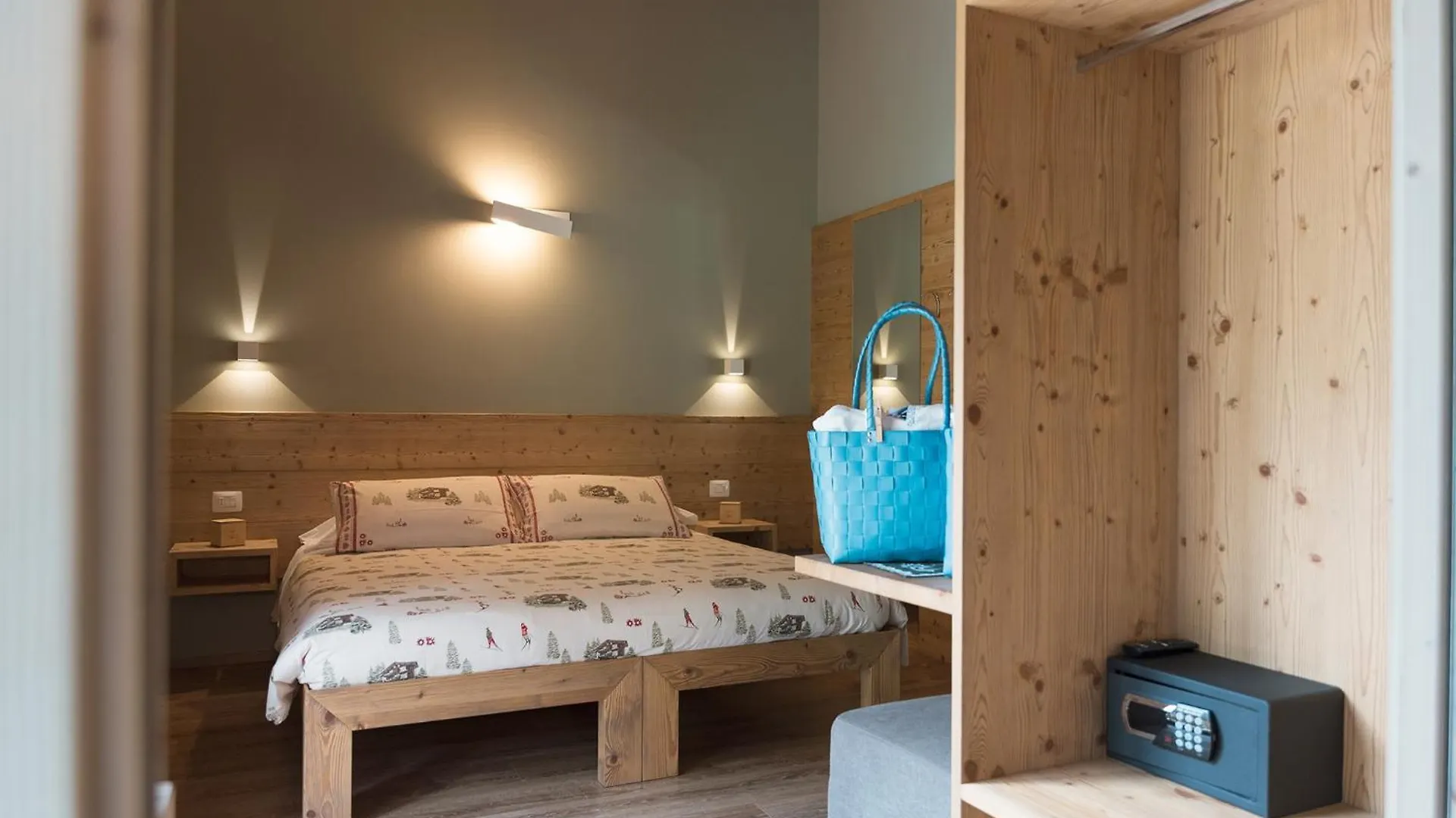 ***  Alpen Chalet - Charme Mountain Hotel - Schilpario Italy